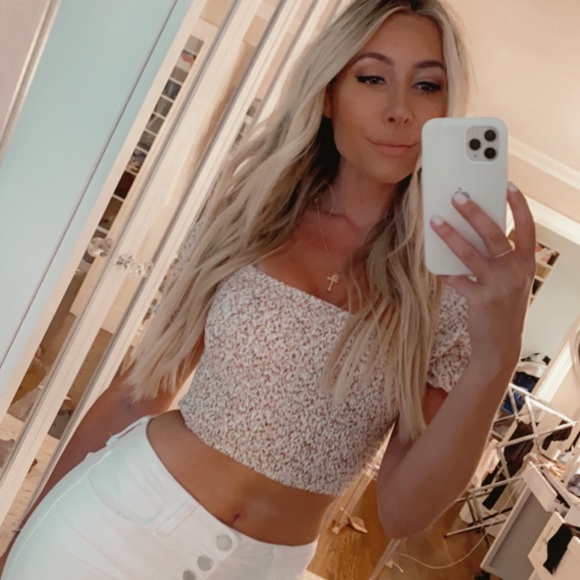 Meet your Posher, Nikki - Picture 2 of 2